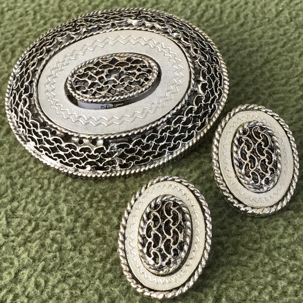 1980s Filigree Brooch Pendant Earrings SET Clip On